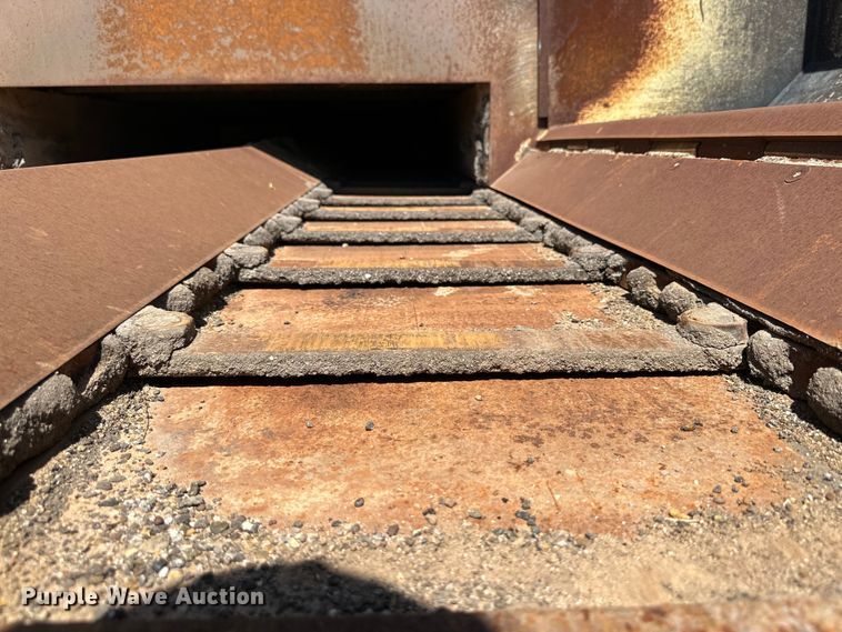 image for item DK6647 2000 Champion 1110W paver