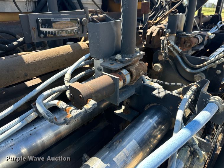 image for item DK6647 2000 Champion 1110W paver