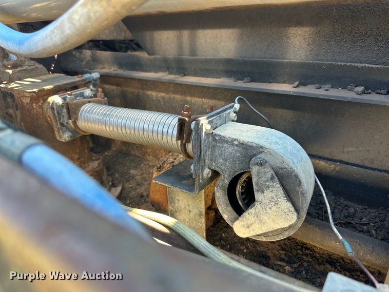 image for item DK6647 2000 Champion 1110W paver