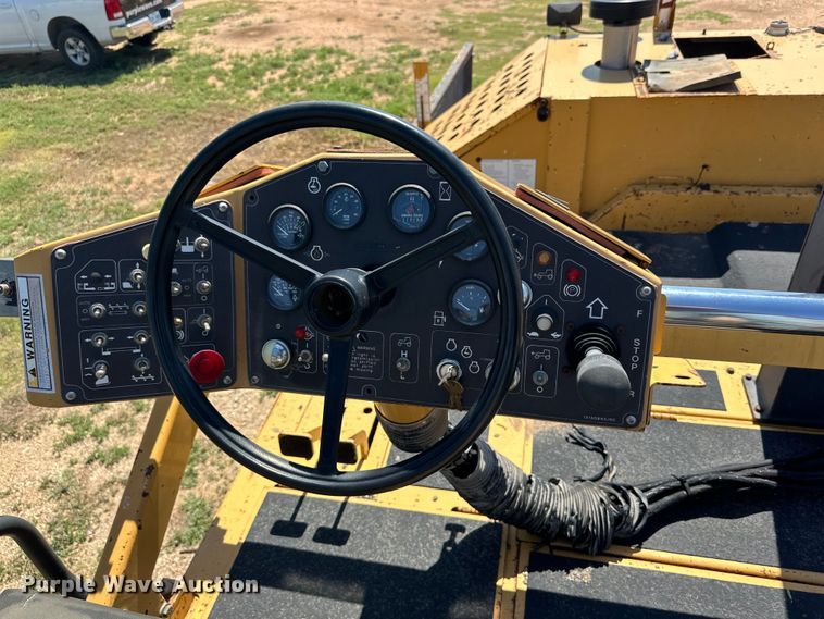 image for item DK6647 2000 Champion 1110W paver