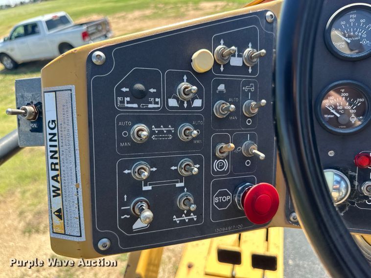 image for item DK6647 2000 Champion 1110W paver