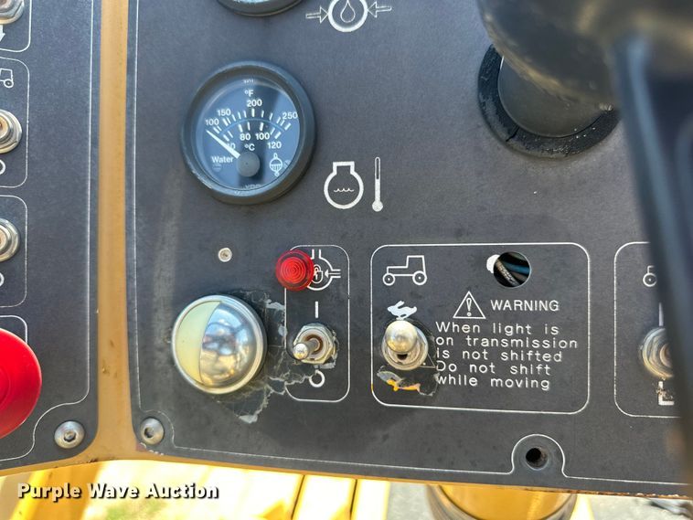 image for item DK6647 2000 Champion 1110W paver