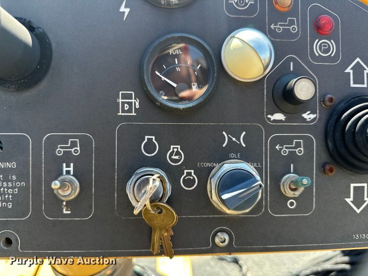 image for item DK6647 2000 Champion 1110W paver