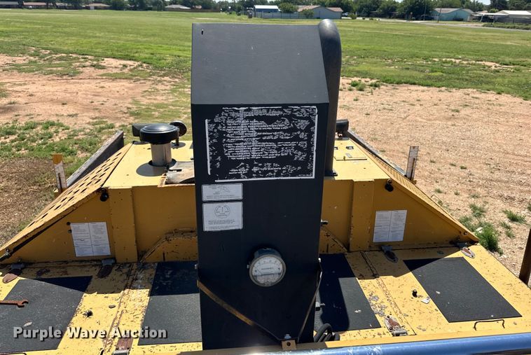 image for item DK6647 2000 Champion 1110W paver