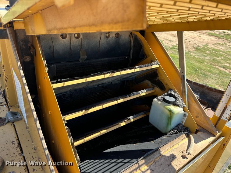 image for item DK6647 2000 Champion 1110W paver