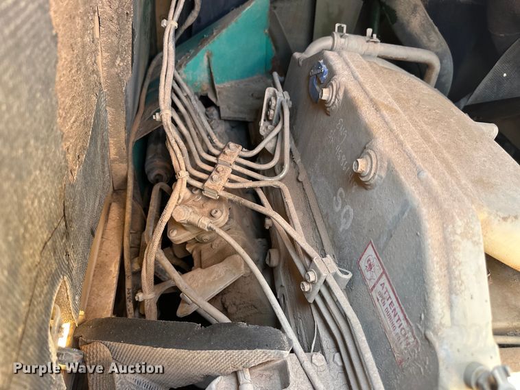 image for item DK6647 2000 Champion 1110W paver