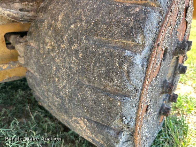 image for item DK6647 2000 Champion 1110W paver