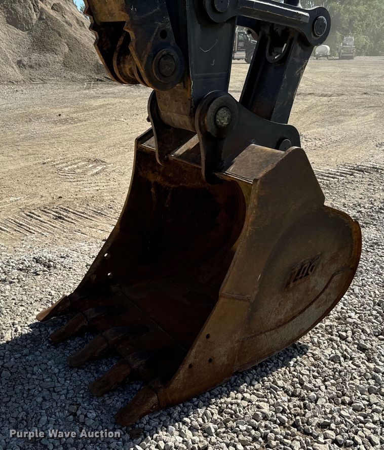 image for item DL4415 2019 Volvo EC200EL excavator