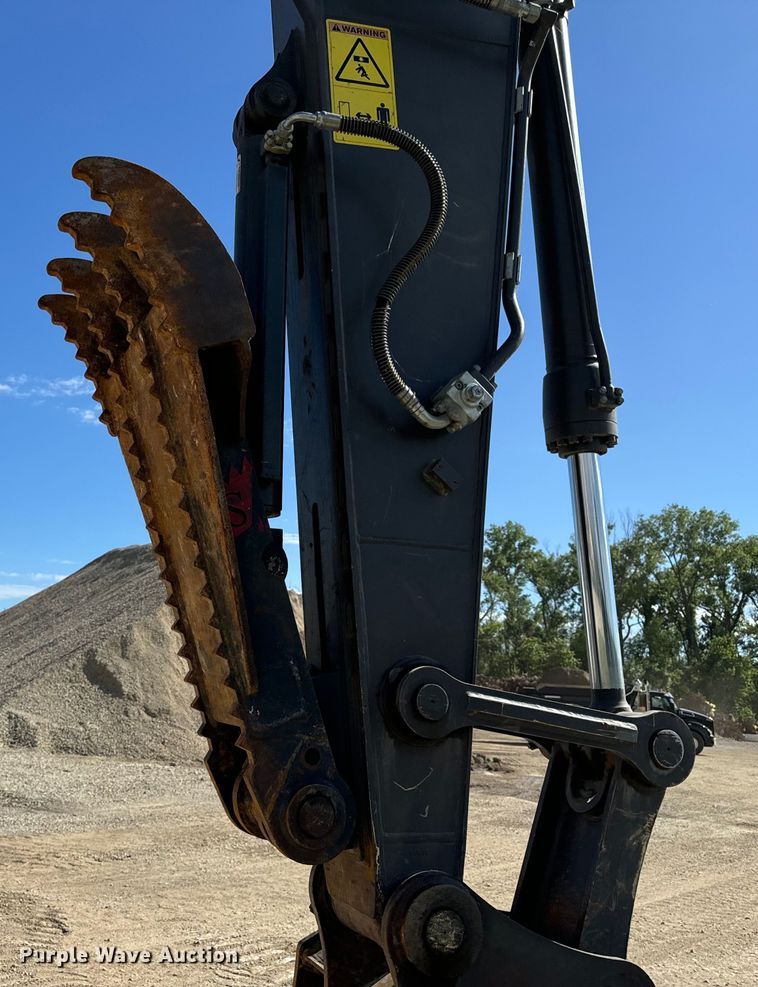 image for item DL4415 2019 Volvo EC200EL excavator