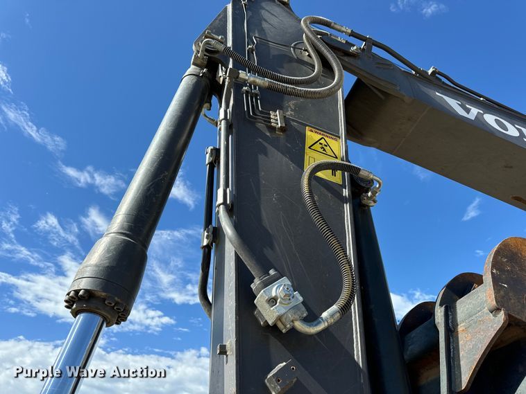 image for item DL4415 2019 Volvo EC200EL excavator