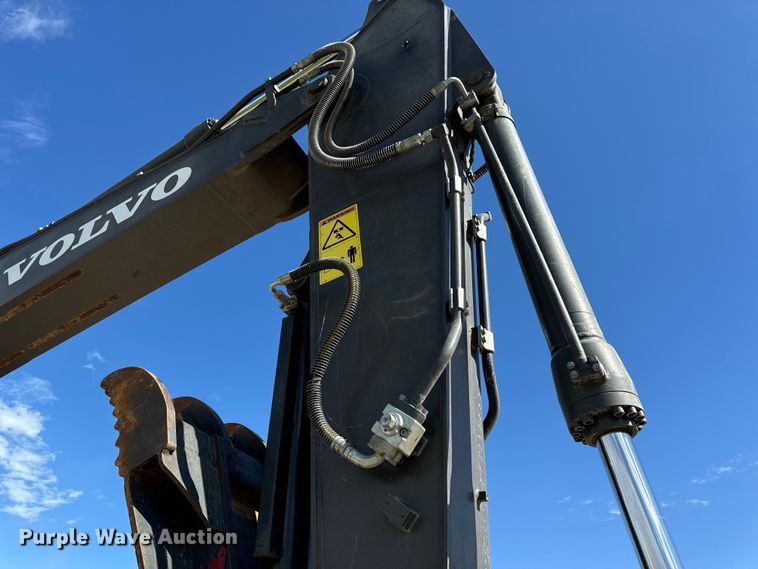 image for item DL4415 2019 Volvo EC200EL excavator