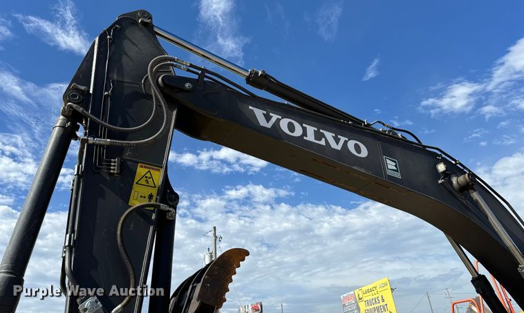 image for item DL4415 2019 Volvo EC200EL excavator