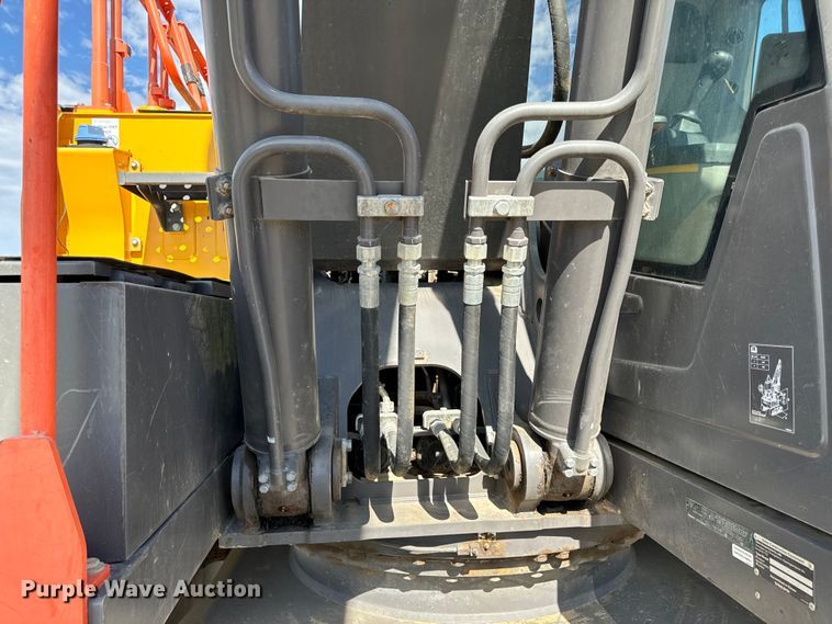 image for item DL4415 2019 Volvo EC200EL excavator