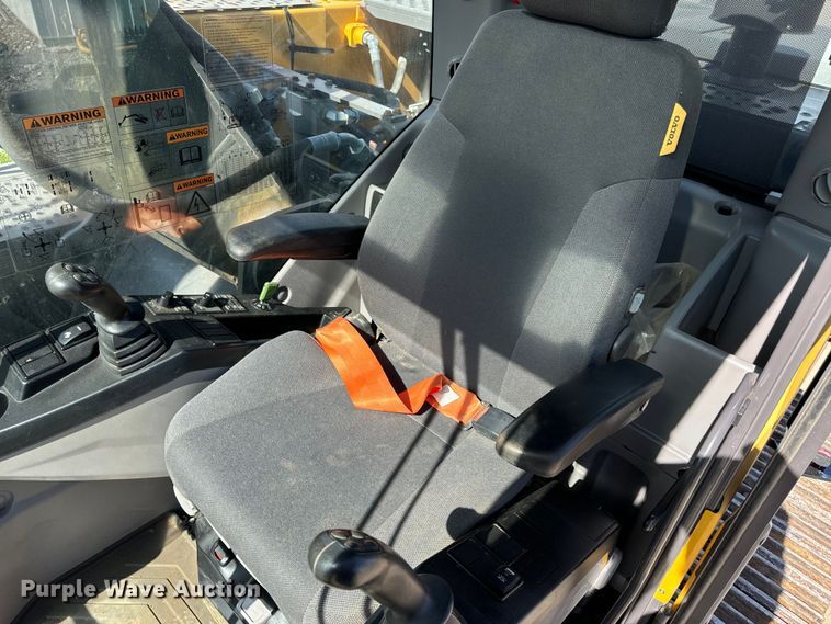 image for item DL4415 2019 Volvo EC200EL excavator