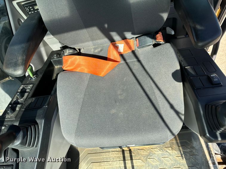 image for item DL4415 2019 Volvo EC200EL excavator