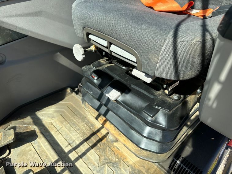 image for item DL4415 2019 Volvo EC200EL excavator