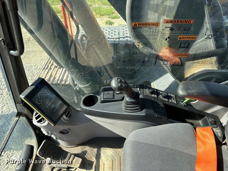 image for item DL4415 2019 Volvo EC200EL excavator