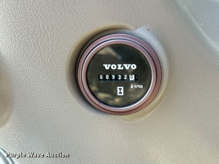 image for item DL4415 2019 Volvo EC200EL excavator