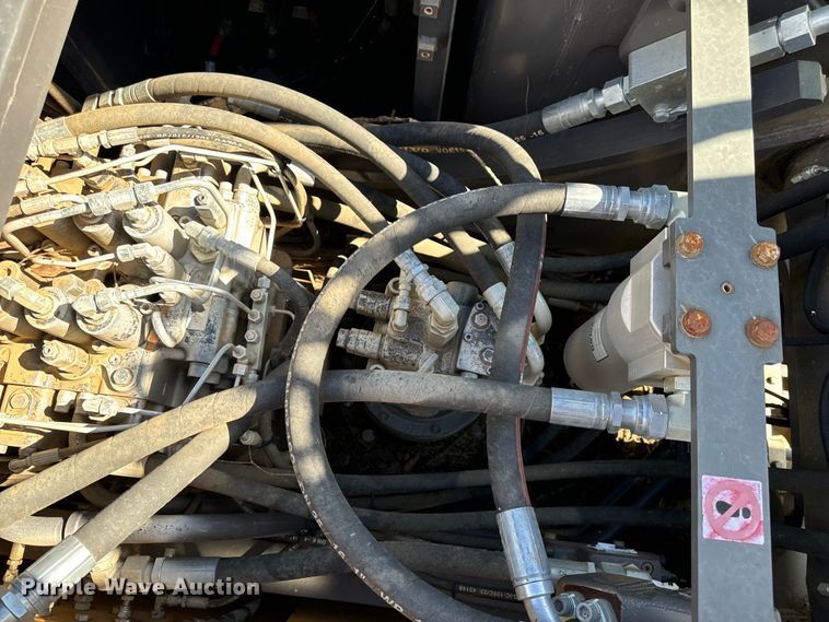 image for item DL4415 2019 Volvo EC200EL excavator