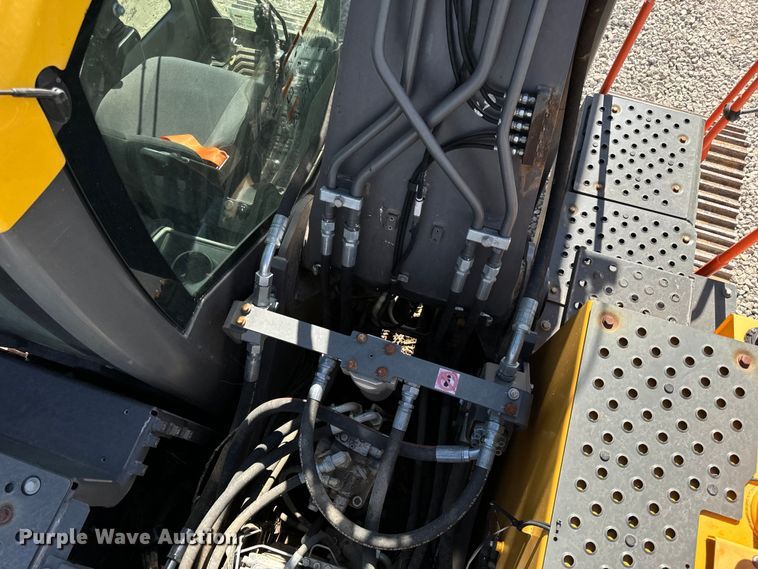 image for item DL4415 2019 Volvo EC200EL excavator