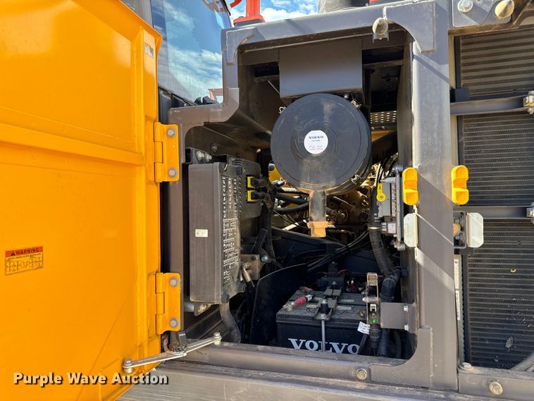 image for item DL4415 2019 Volvo EC200EL excavator