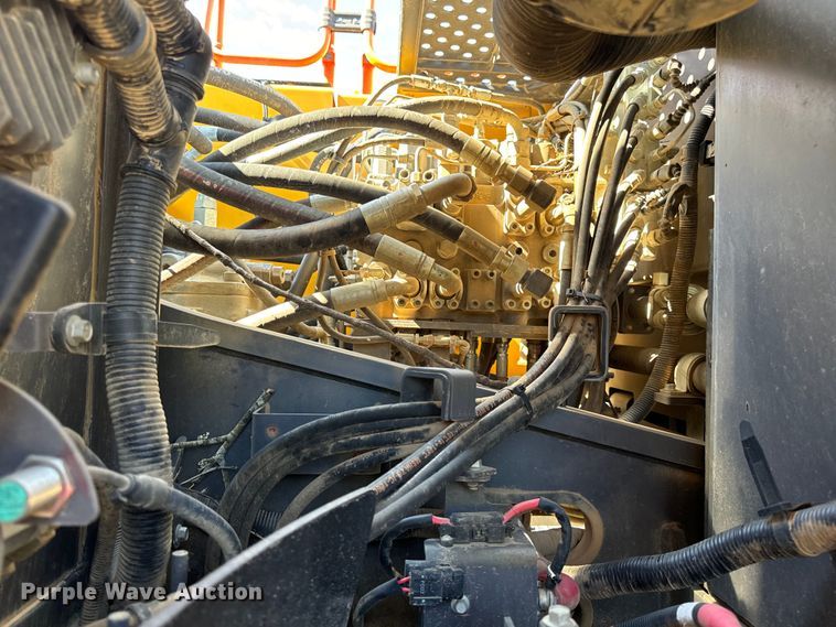 image for item DL4415 2019 Volvo EC200EL excavator