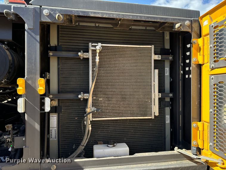 image for item DL4415 2019 Volvo EC200EL excavator