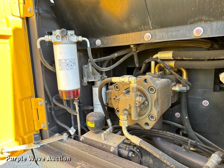 image for item DL4415 2019 Volvo EC200EL excavator