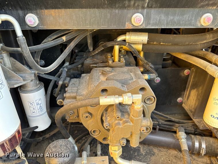 image for item DL4415 2019 Volvo EC200EL excavator