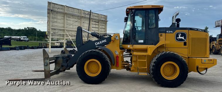 image for item DL4417 2019 John Deere 624L  wheel loader