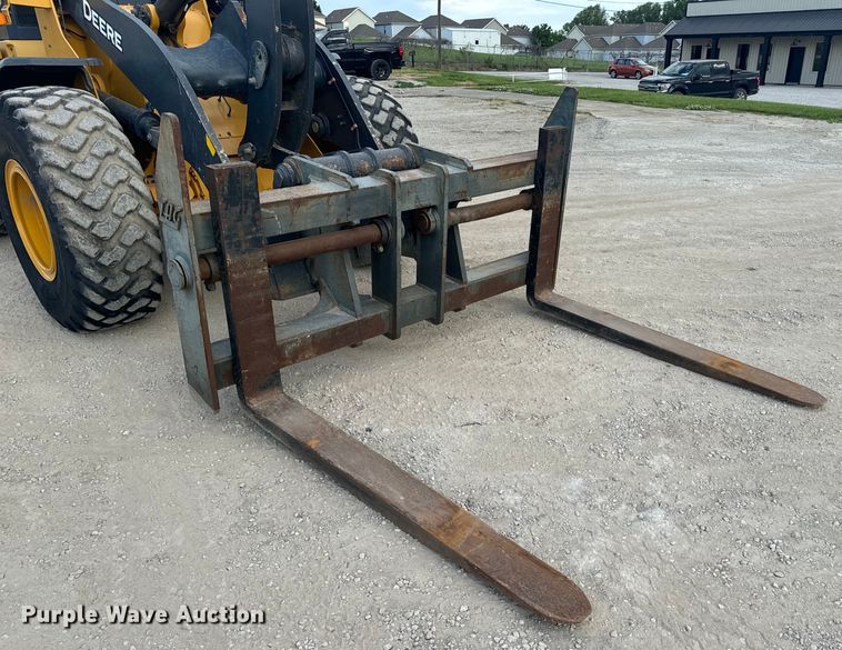 image for item DL4417 2019 John Deere 624L  wheel loader