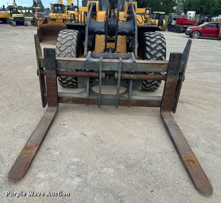 image for item DL4417 2019 John Deere 624L  wheel loader