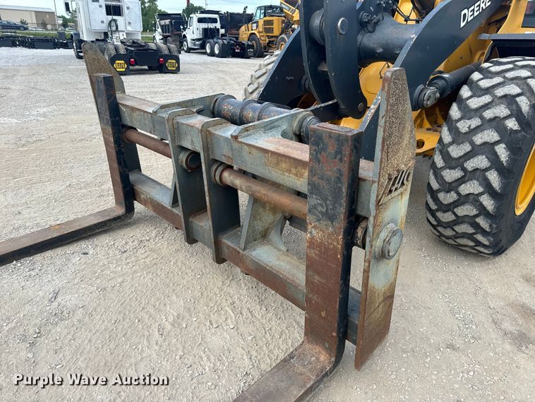 image for item DL4417 2019 John Deere 624L  wheel loader