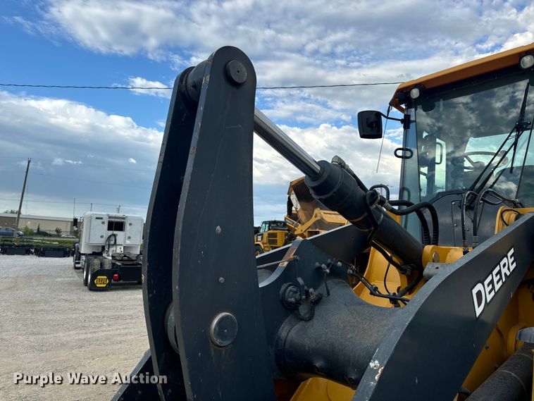 image for item DL4417 2019 John Deere 624L  wheel loader