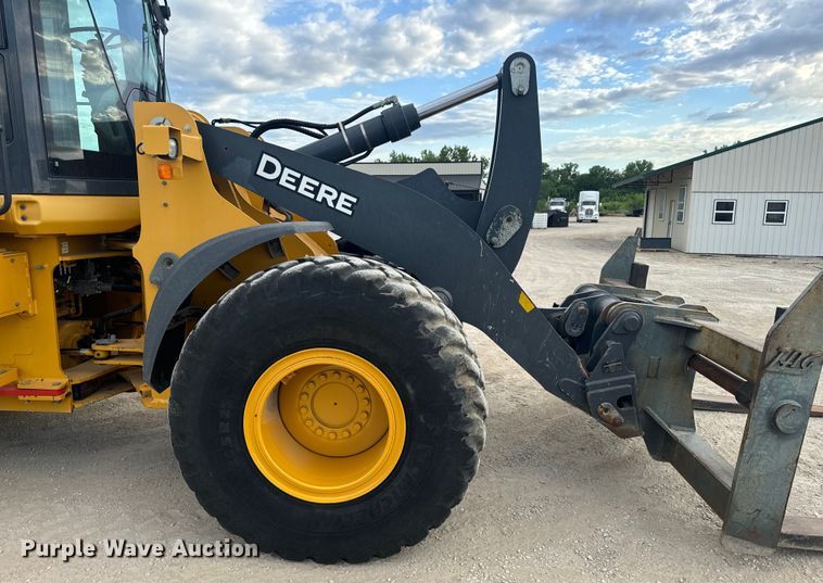 image for item DL4417 2019 John Deere 624L  wheel loader