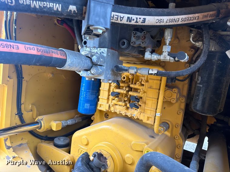 image for item DL4417 2019 John Deere 624L  wheel loader