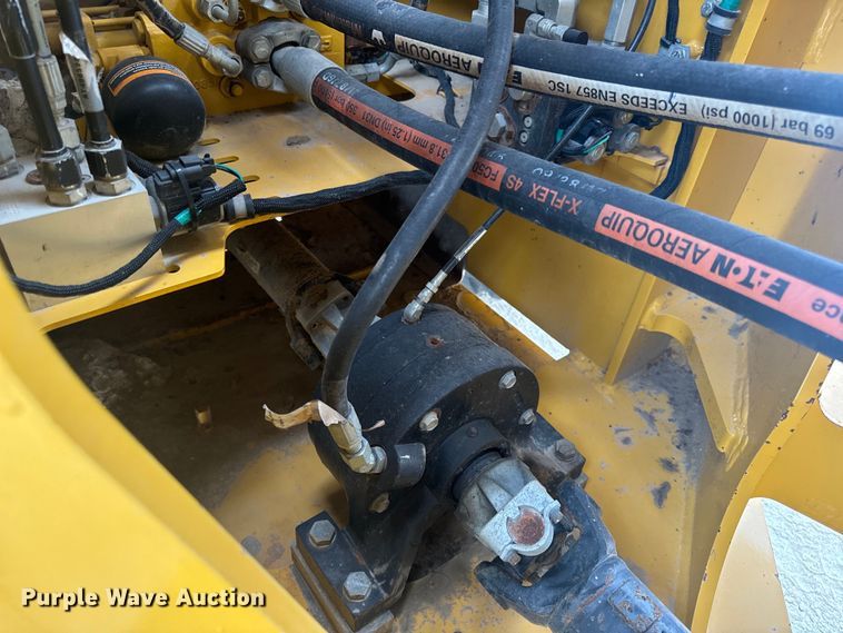 image for item DL4417 2019 John Deere 624L  wheel loader