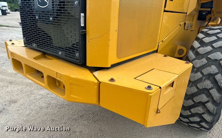 image for item DL4417 2019 John Deere 624L  wheel loader