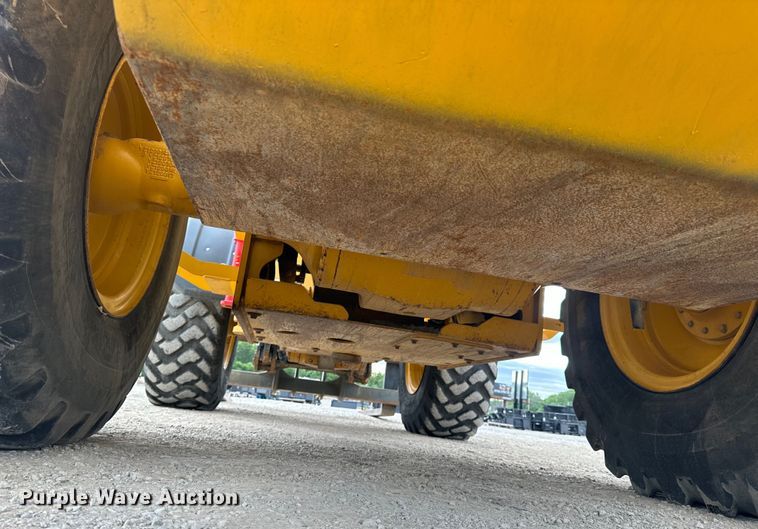 image for item DL4417 2019 John Deere 624L  wheel loader