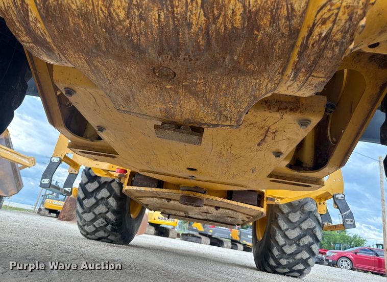 image for item DL4417 2019 John Deere 624L  wheel loader