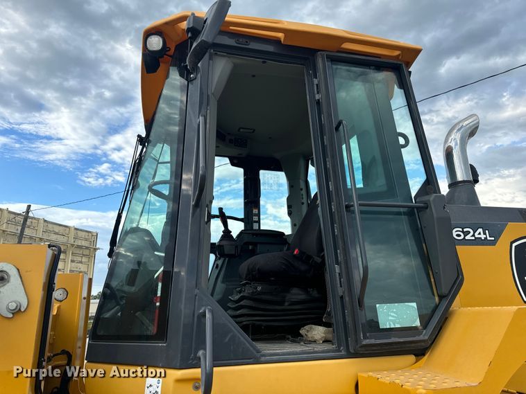 image for item DL4417 2019 John Deere 624L  wheel loader