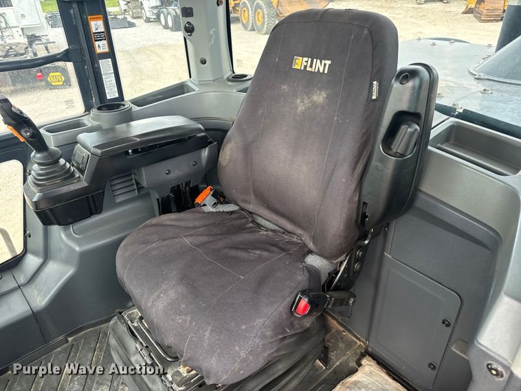 image for item DL4417 2019 John Deere 624L  wheel loader