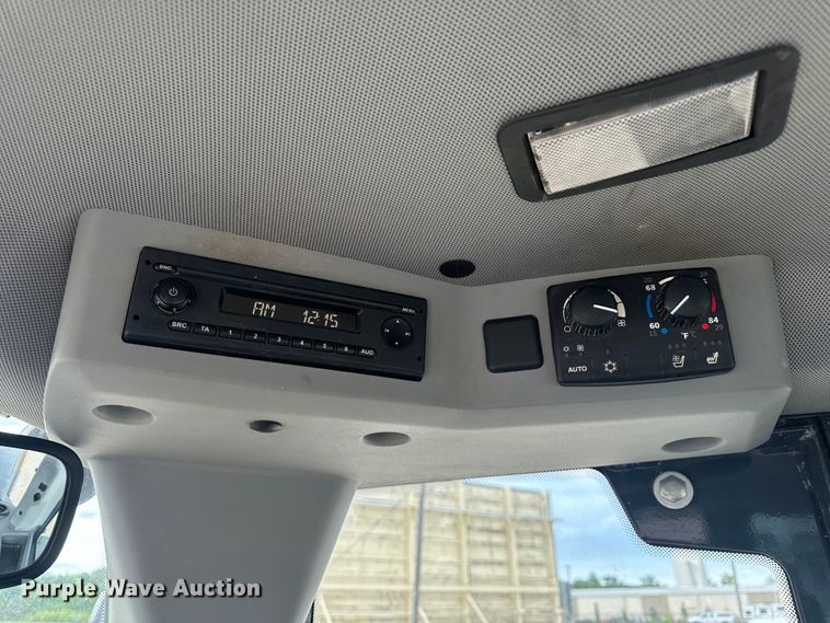 image for item DL4417 2019 John Deere 624L  wheel loader