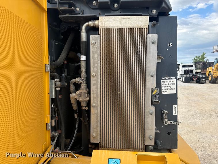 image for item DL4417 2019 John Deere 624L  wheel loader