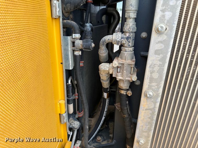 image for item DL4417 2019 John Deere 624L  wheel loader