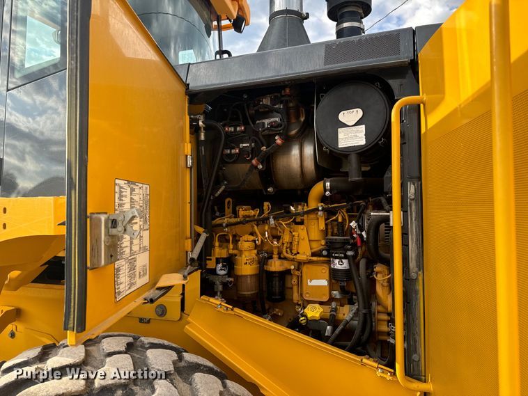 image for item DL4417 2019 John Deere 624L  wheel loader