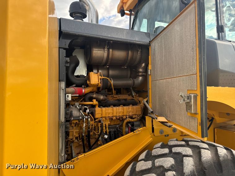 image for item DL4417 2019 John Deere 624L  wheel loader