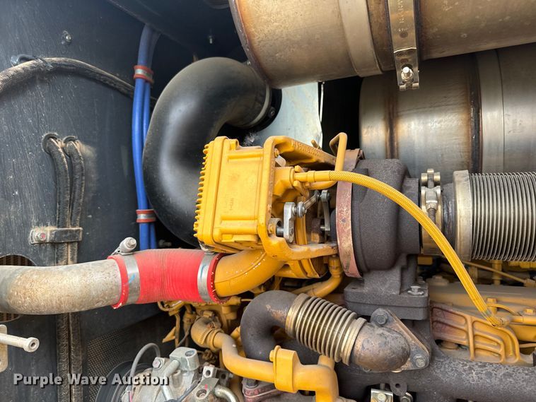 image for item DL4417 2019 John Deere 624L  wheel loader