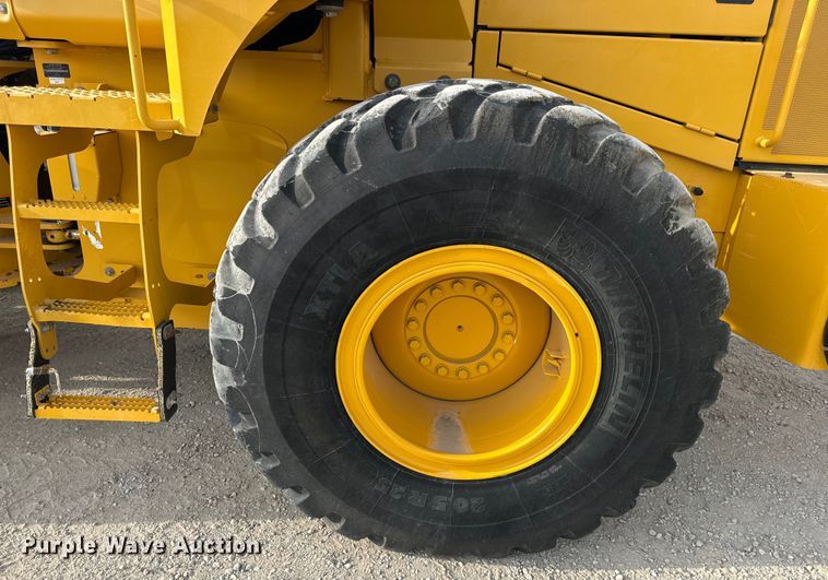 image for item DL4417 2019 John Deere 624L  wheel loader