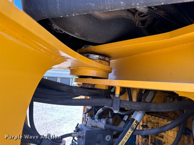 image for item DL4418 2015 John Deere 544K wheel loader